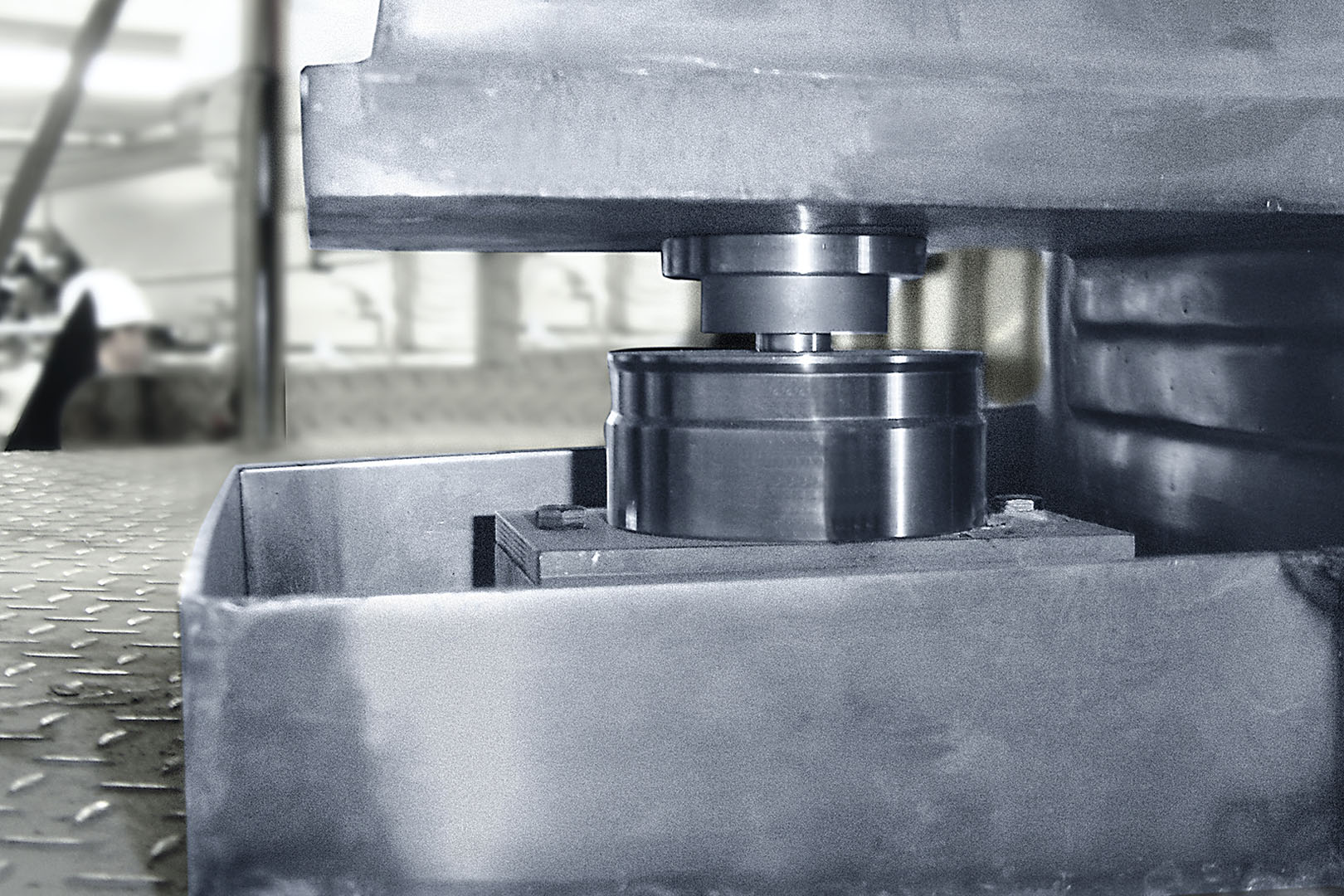 Eilersen process tank installation under brackets