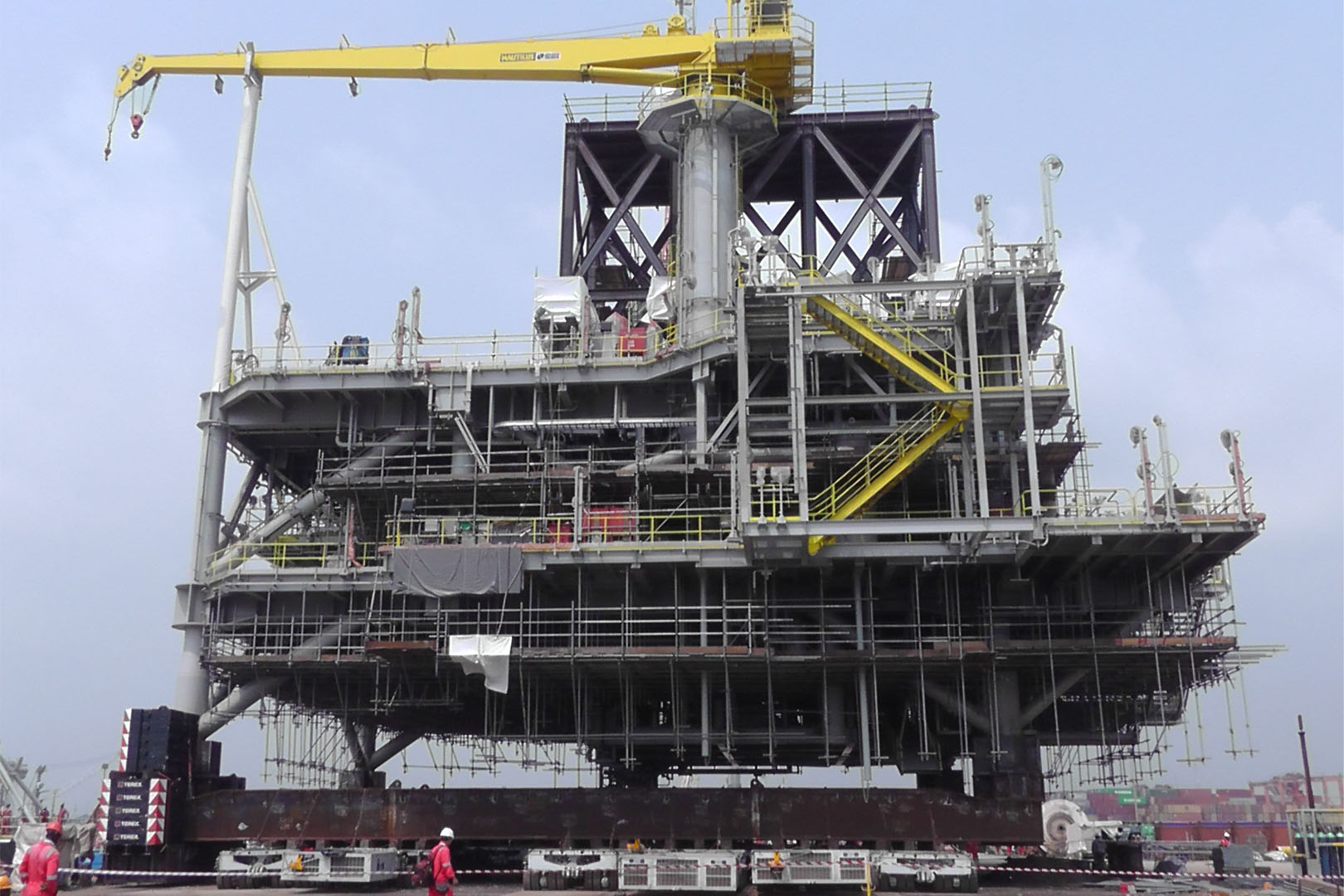 Offshore platform (SONAM project, Nigeria) is weighed using Eilersen load cells for COG check