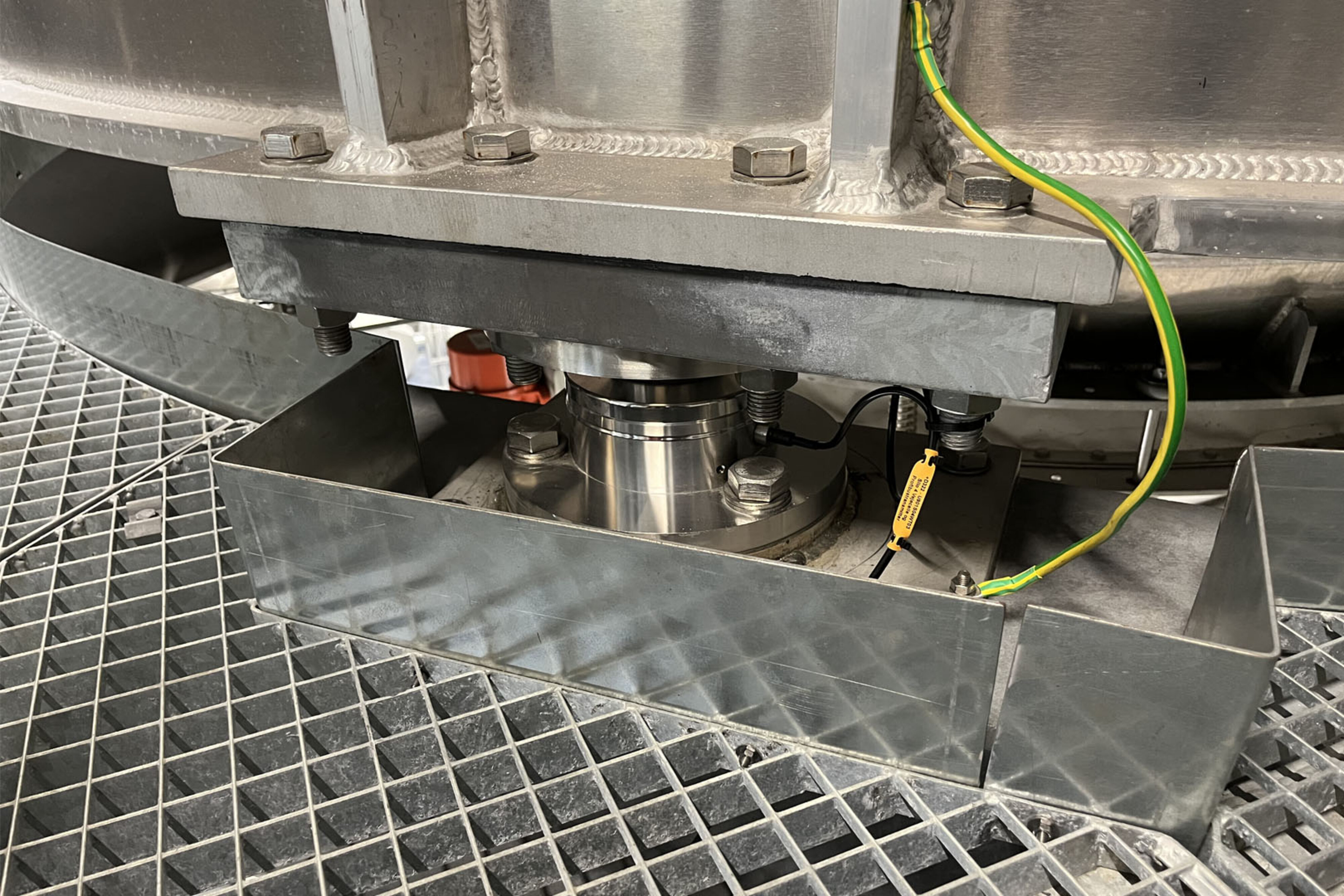 AKD is using Eilersen load cells