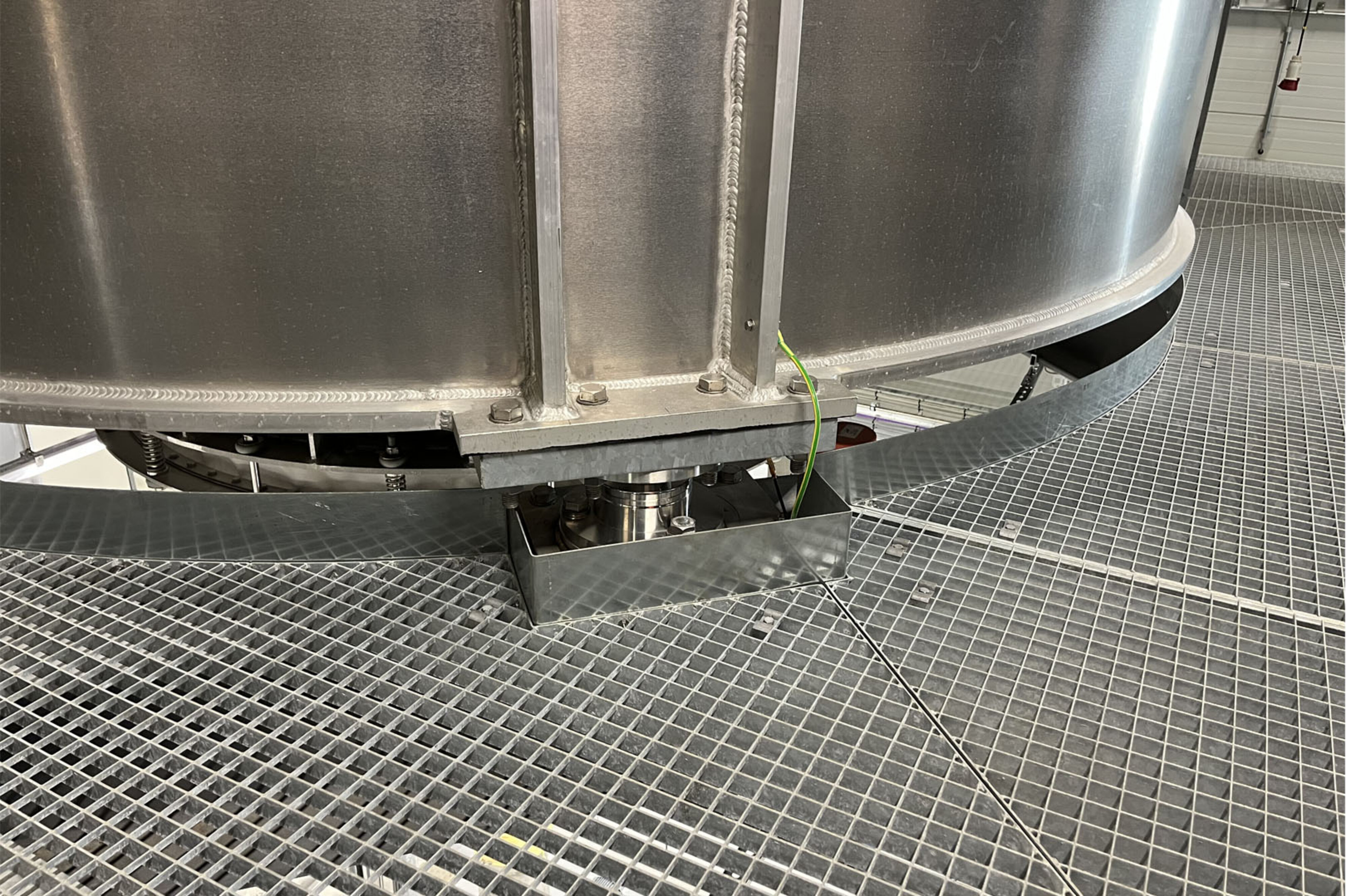 AKD is using Eilersen load cells