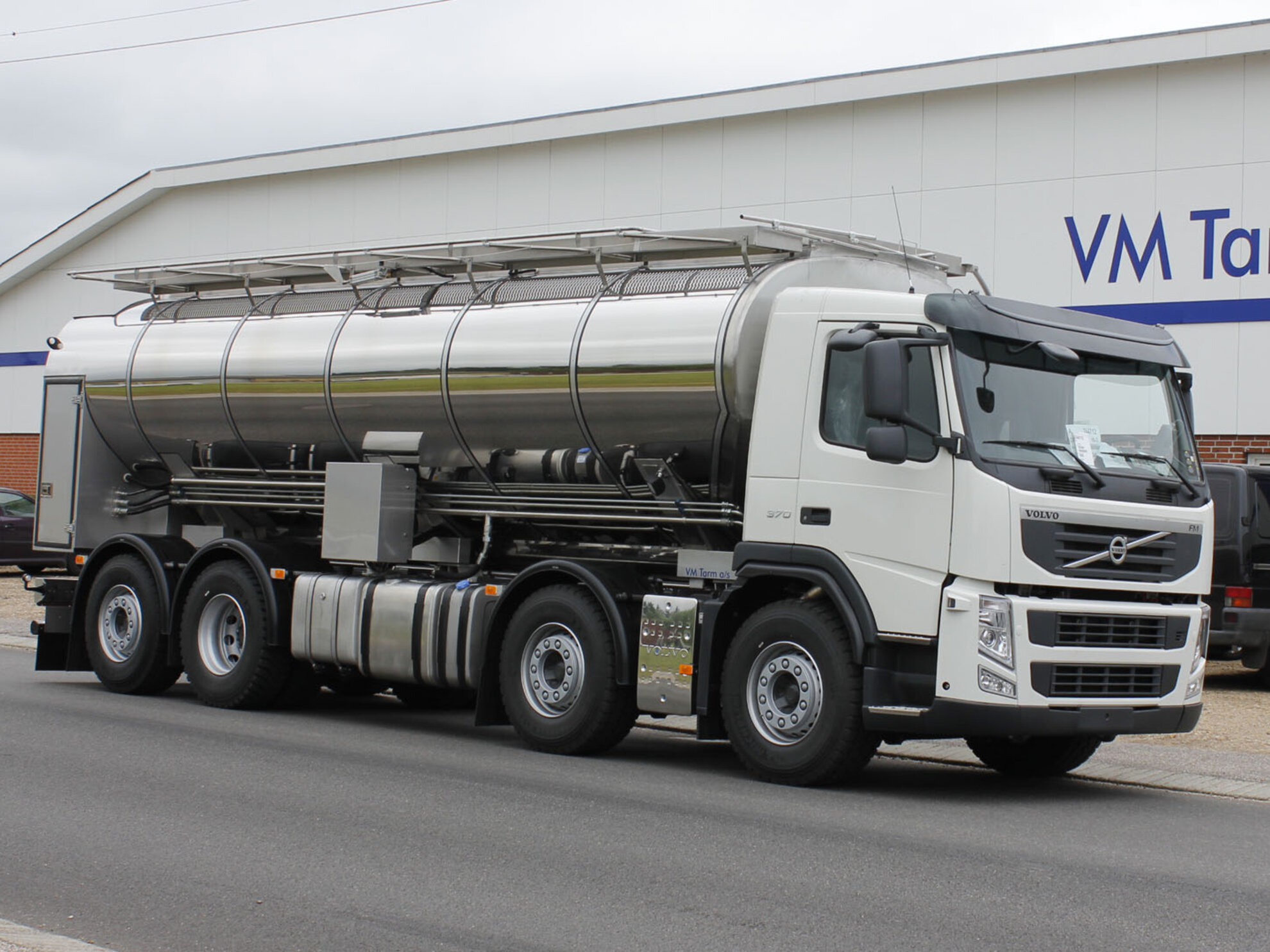 Eilersen weighing system mounted on feed truck